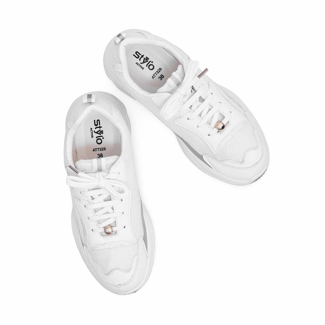 White Women Sneaker AT7329