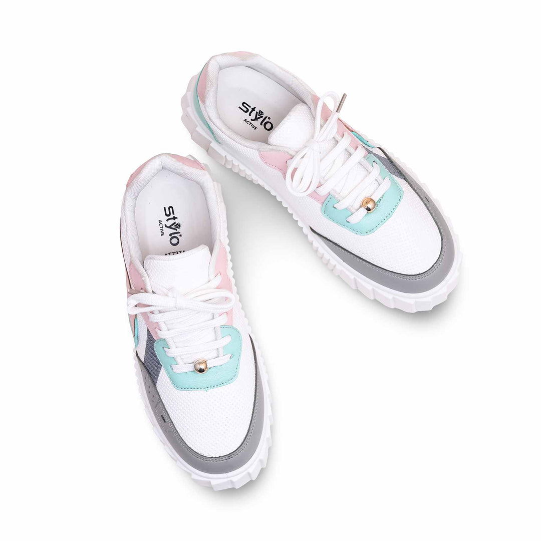 White Casual Sneaker For Women AT7374