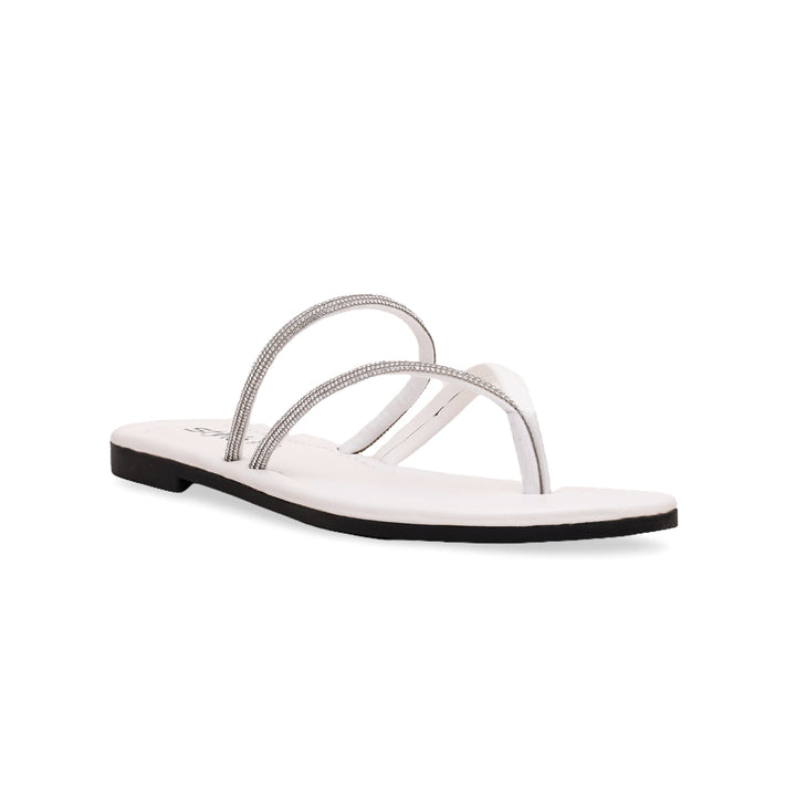 White Casual Chappal CL1600