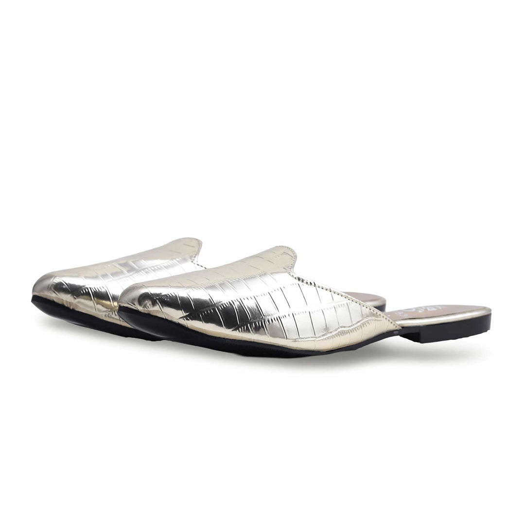 Golden Casual Chappal CL1830