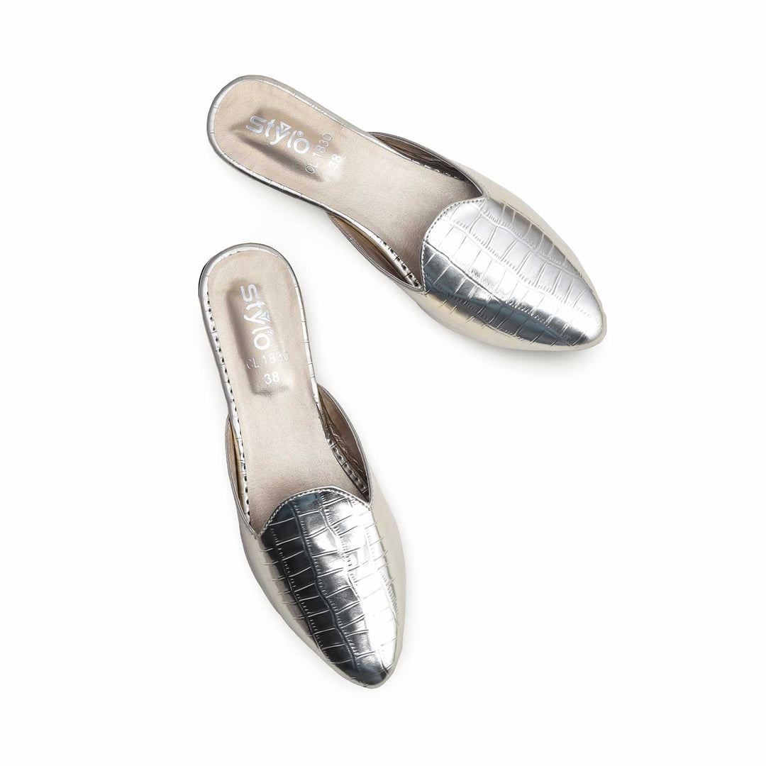 Golden Casual Chappal CL1830