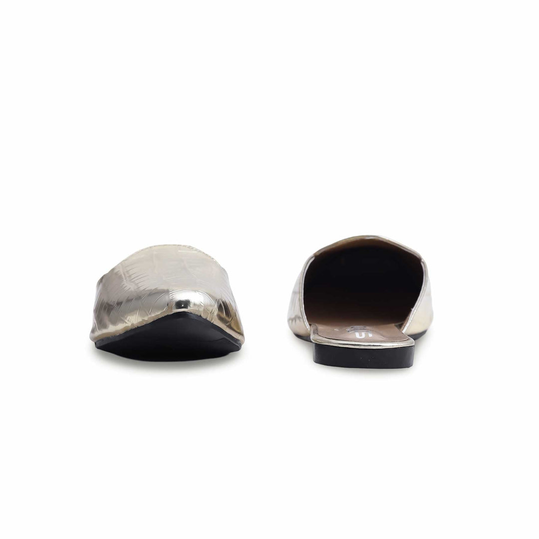 Golden Casual Chappal CL1830