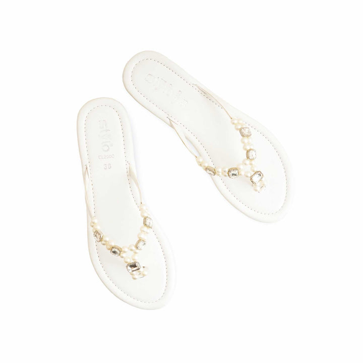 White Casual Chappal CL2000