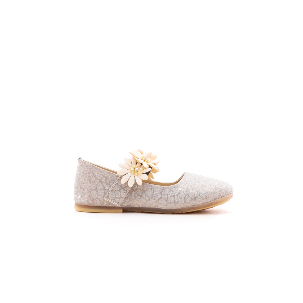 Girls Golden Fancy Pumps KD3835