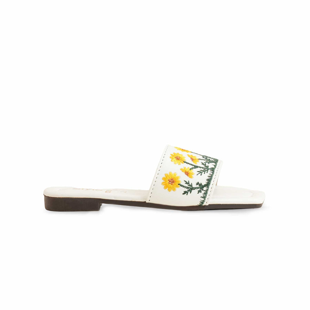 Girls White Casual Slipper KD5587