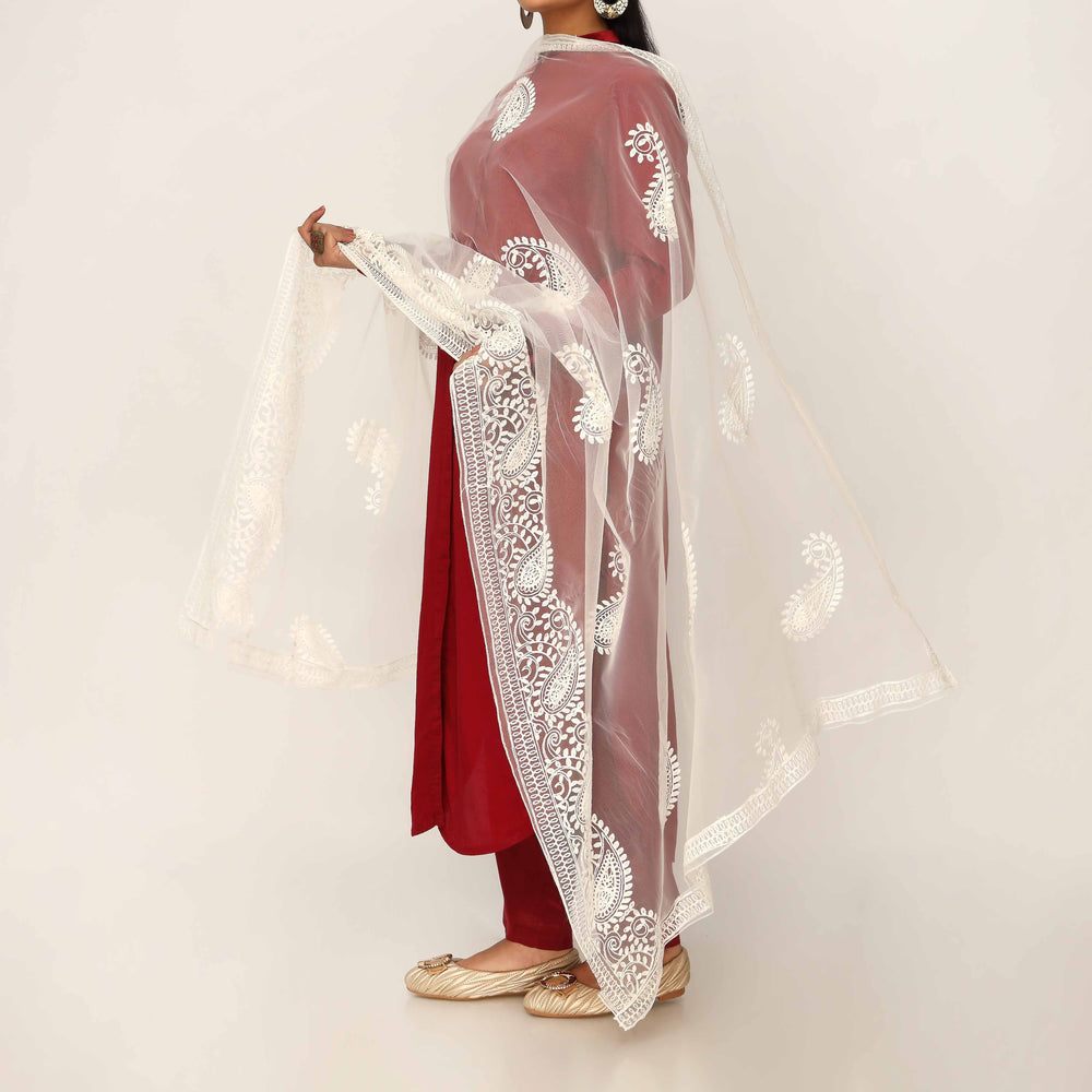 White Embroidered Cotton Dupatta PD5491