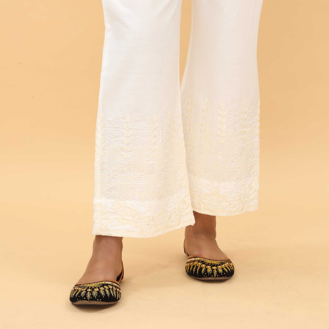 Cream Straight Fit Embellished Trouser PL4070