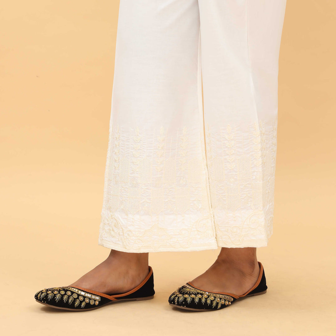 Cream Straight Fit Embellished Trouser PL4070