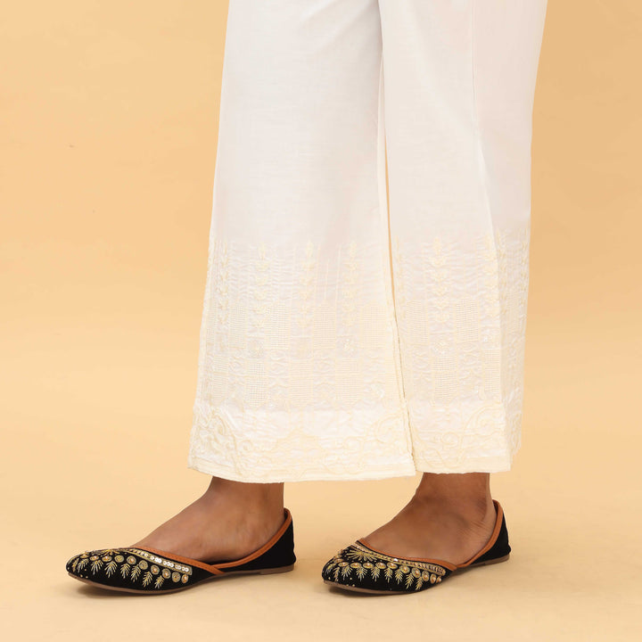 Cream Straight Fit Embellished Trouser PL4070