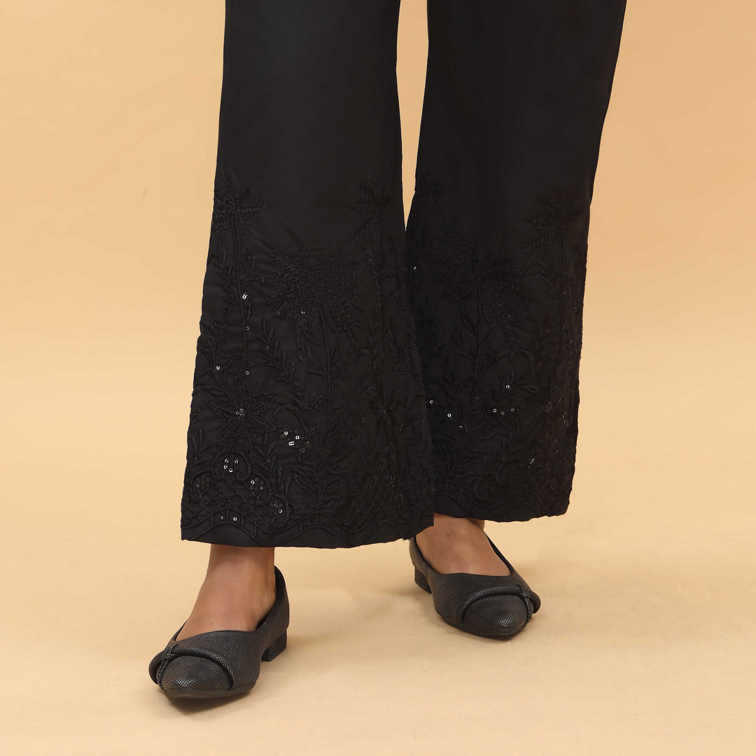 Black Straight Fit Embellished Trouser PL4071