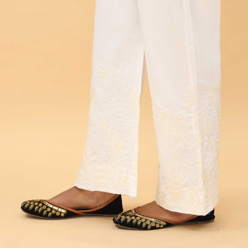 Cream Straight Fit Embellished Trouser PL4073