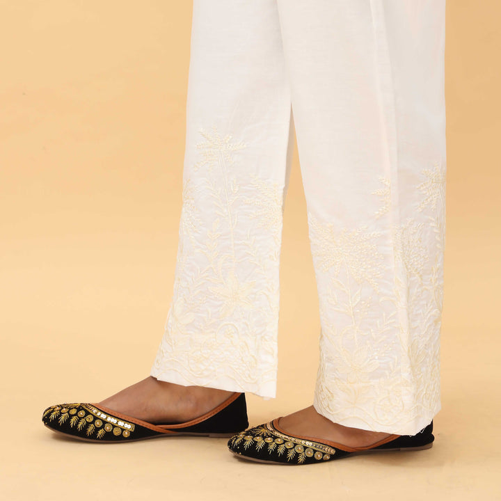 Cream Straight Fit Embellished Trouser PL4073