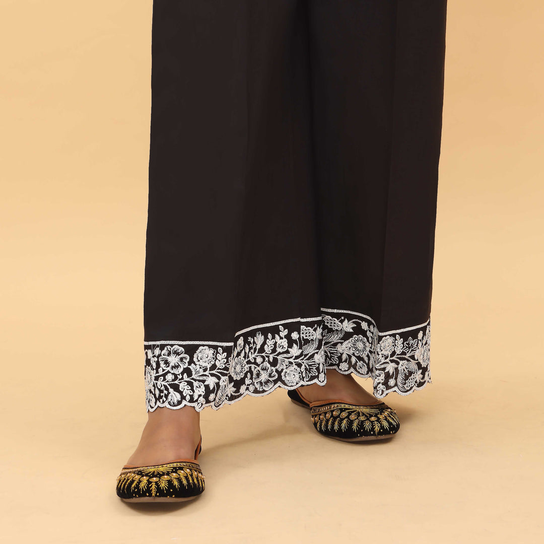 Black Straight Fit Embellished Trouser PL5024