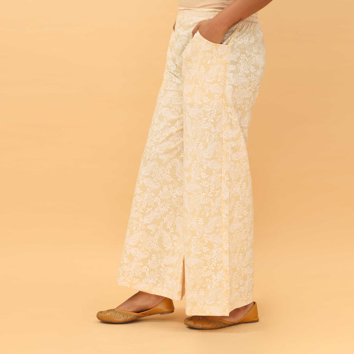 Beige Straight Fit Printed Trouser PL5026