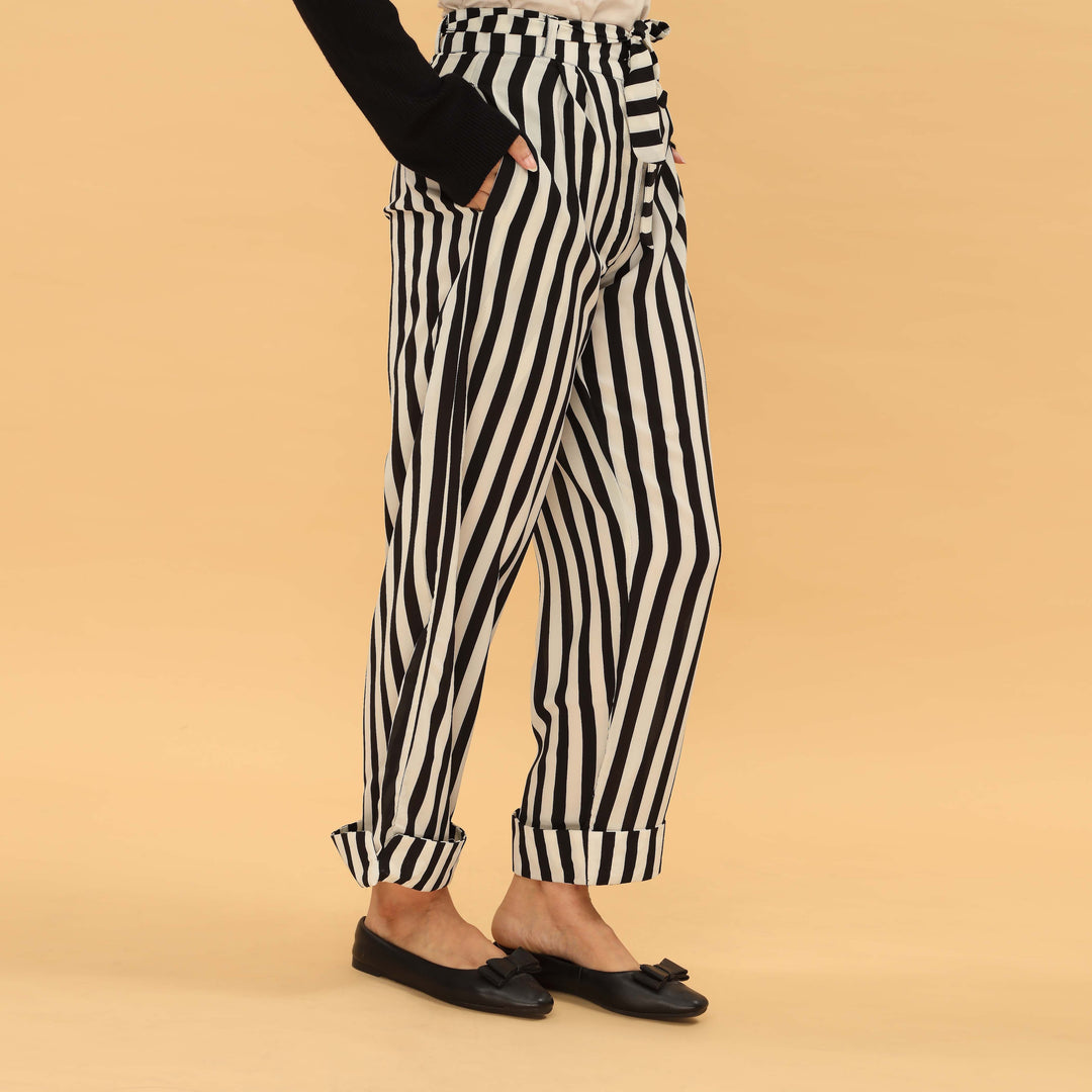 Blkwht Digital Printed Grip Silk Trouser With Self Belt PL5030