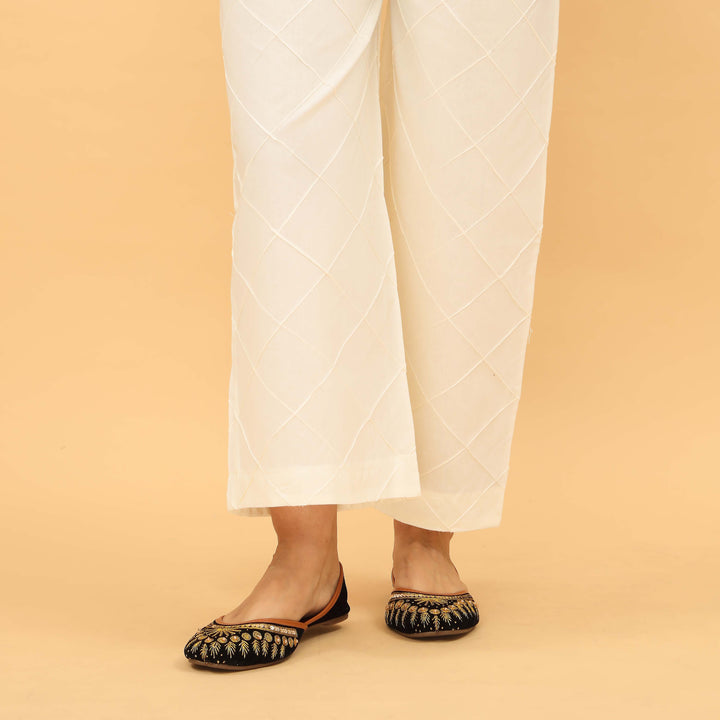 Cream Straight Fit Embellished Trouser PL5034