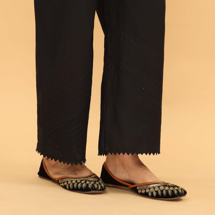 Black Straight Fit Embellished Trouser PL5035