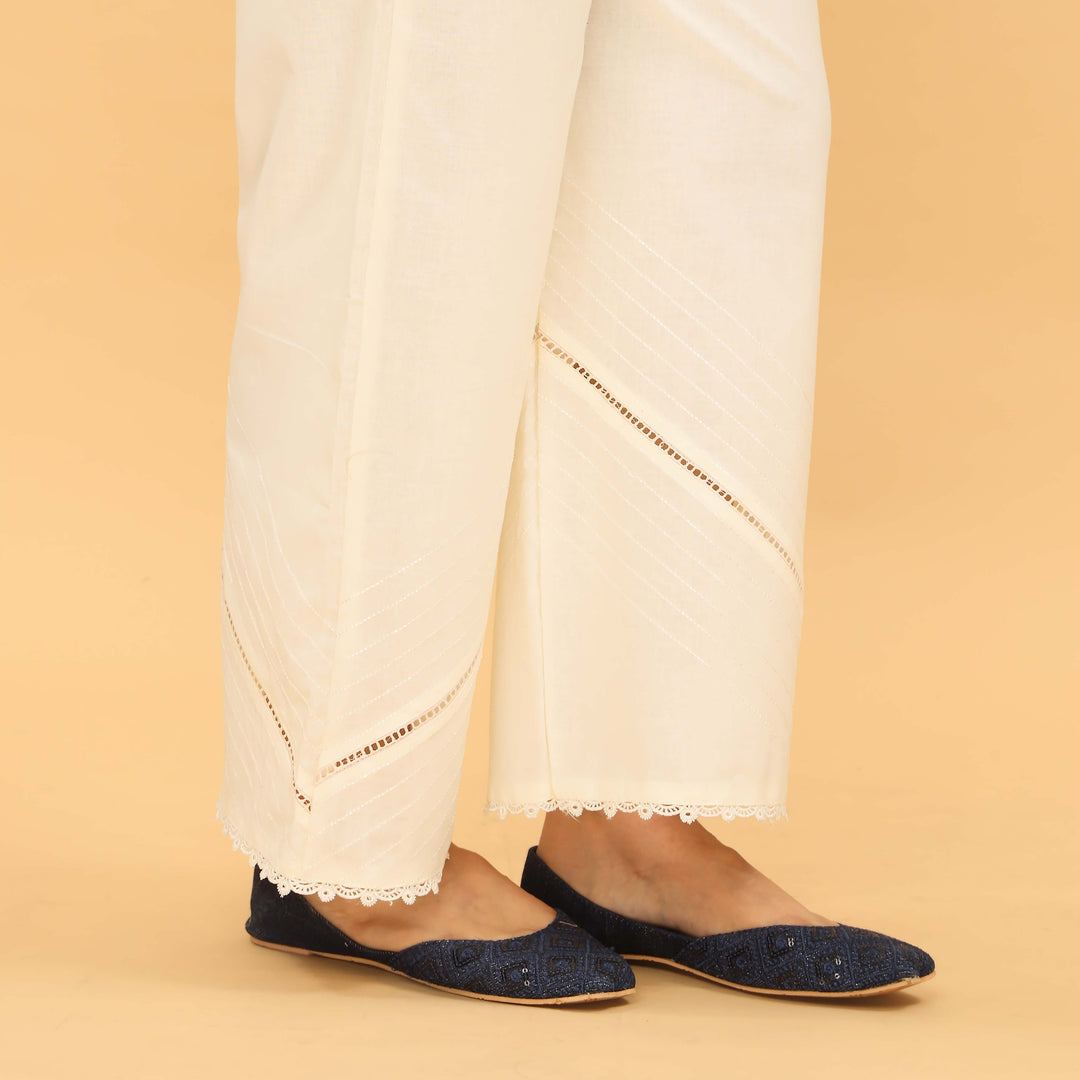 Cream Straight Fit Embellished Trouser PL5038