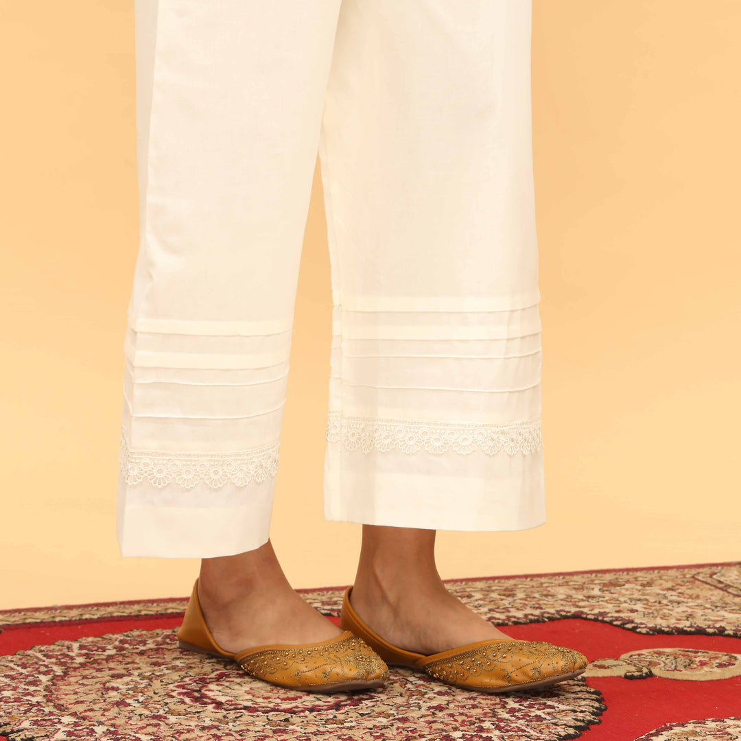 Cream Straight Fit Embellished Trouser PL5049