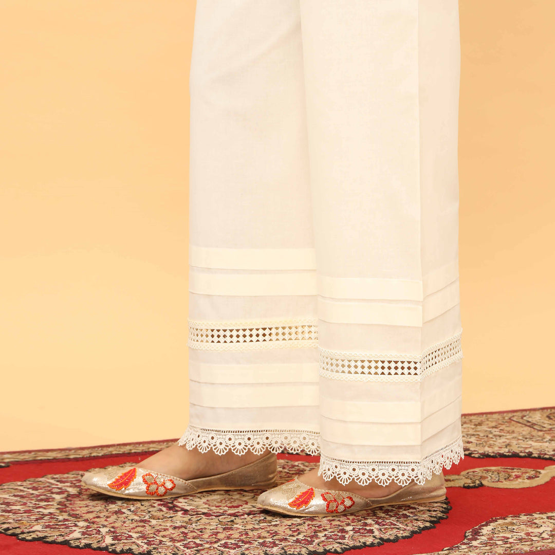Cream Straight Fit Embellished Trouser PL5052