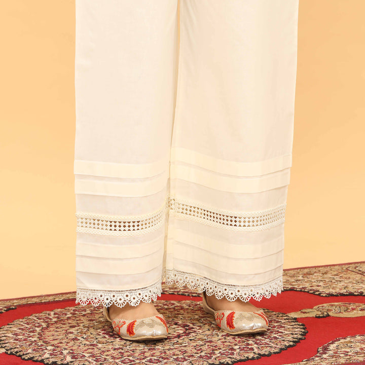Cream Straight Fit Embellished Trouser PL5052