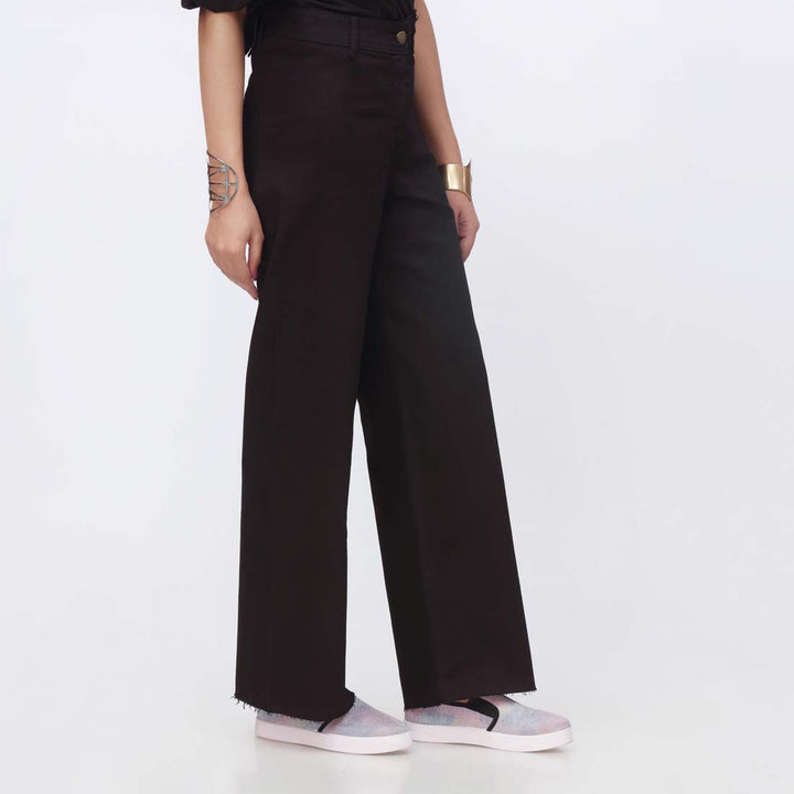 Black Seamless Flapper Denim Pant PS1540