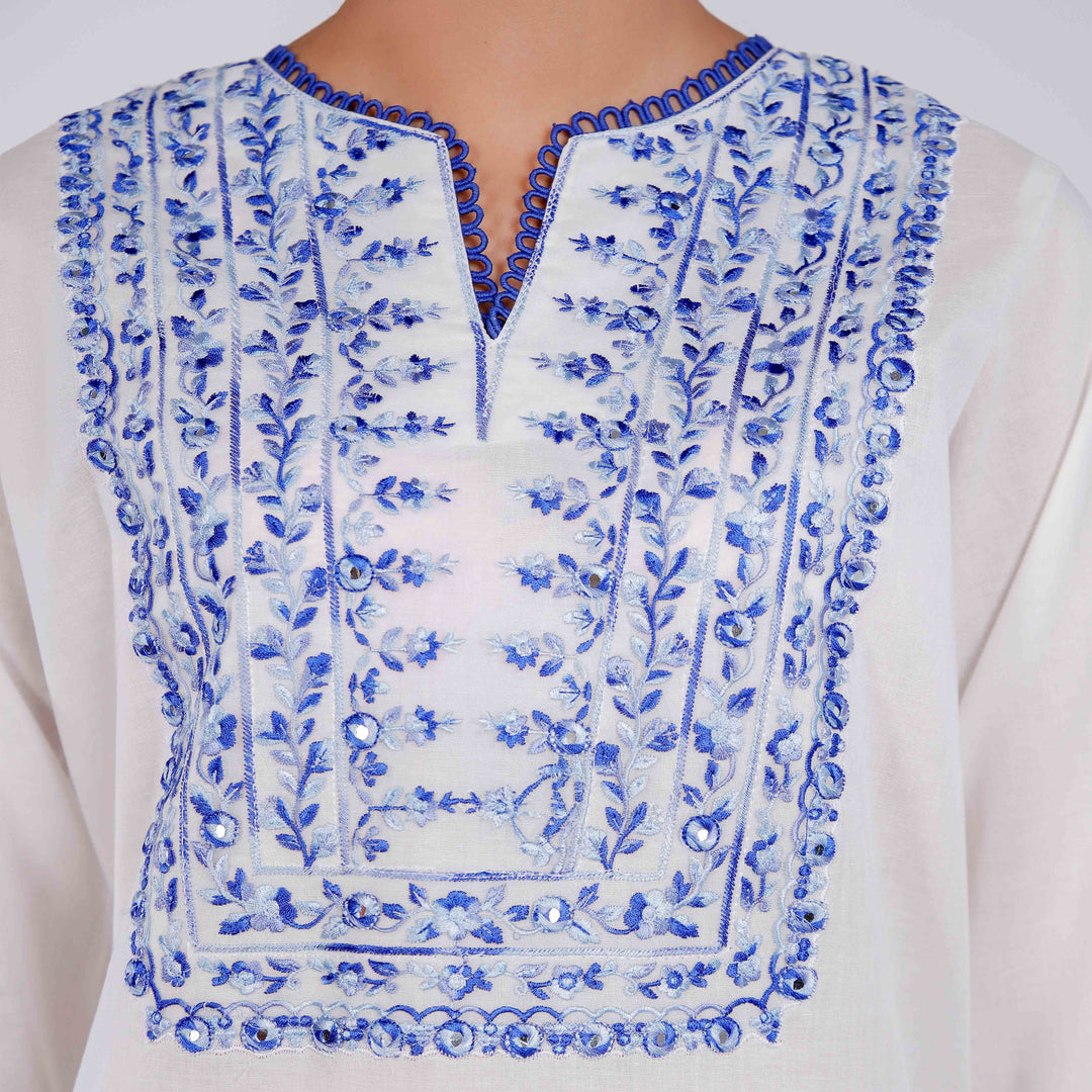 2PC- Embroidered Cambric Suit PS4322