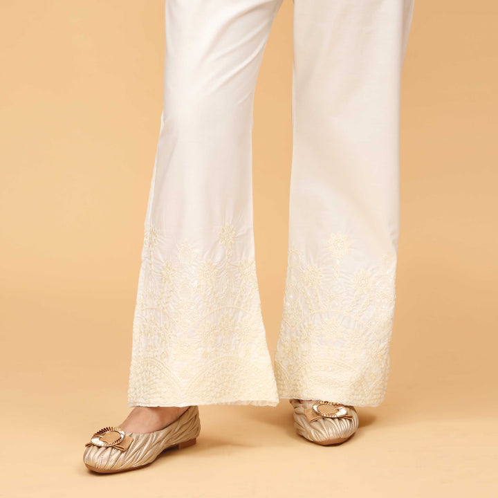 Cream Straight Fit Embellished Cambric Trouser PS4571