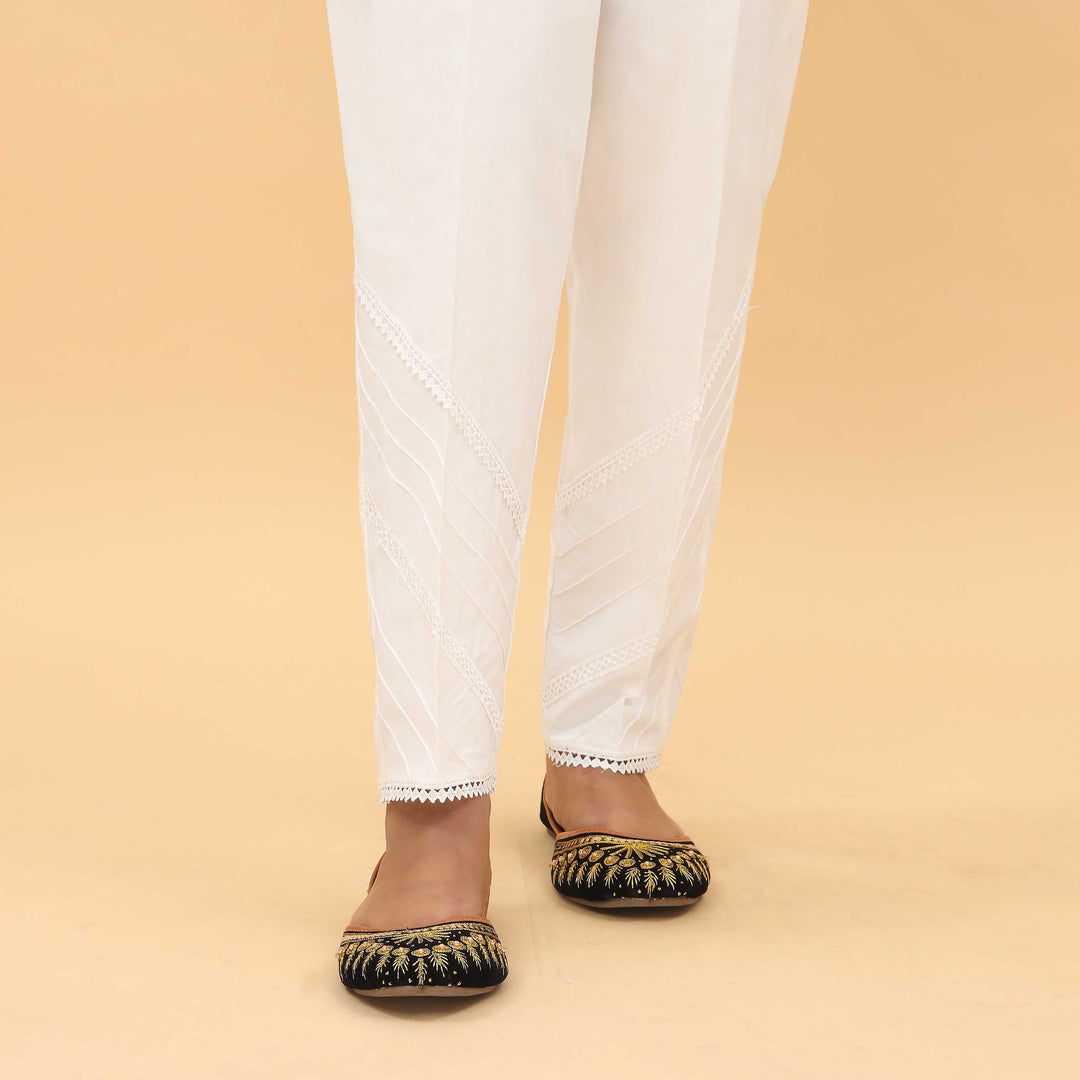 White Slim Fit Embellished Trouser PS4578