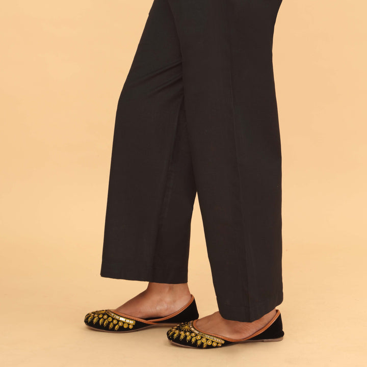 Black Straight Fit Plain Trouser PW4510