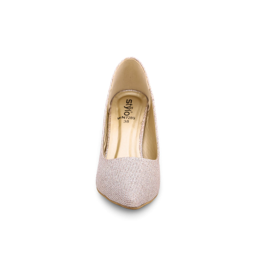 Golden Winter Court Shoes WN7289