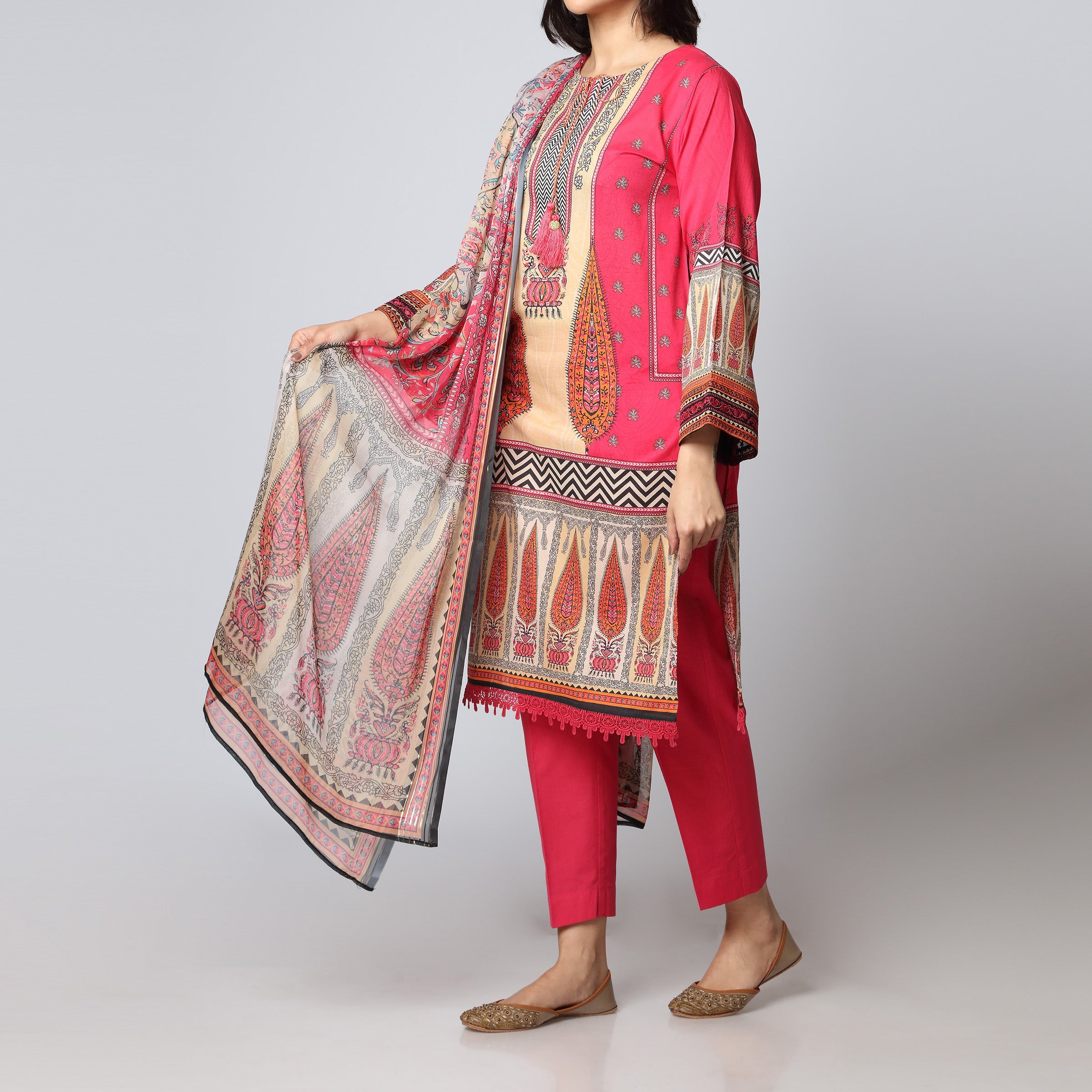 3PC- Digital Printed Lawn Embroidered Suit  PS3172